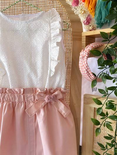 Conjunto Valentina Bebe Blusa Bordada y Falda Rosa en
