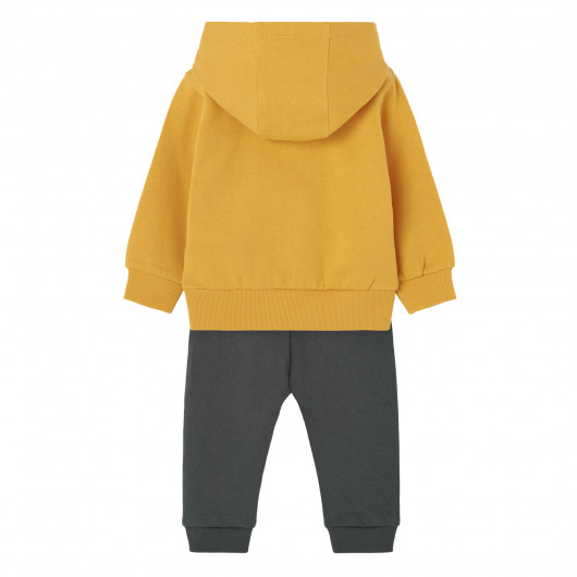 Conjunto BOBOLI sudadera y pantalon largo niño MOSTAZA