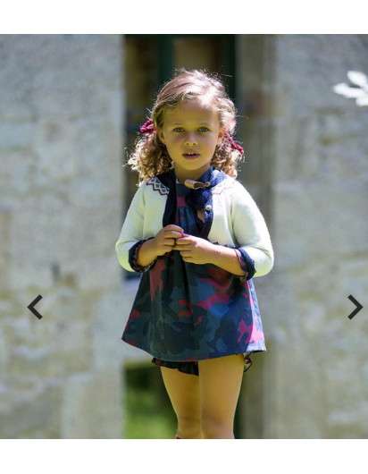 CHAQUETA KIDS CHOCOLATE BLANCA BORDADOS BEBE NINA. COLECCIÓN CAMUFLAJE